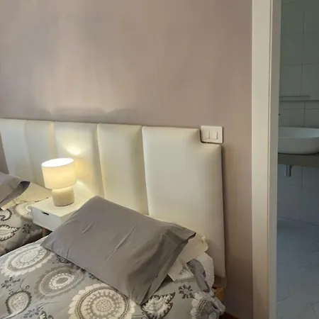 Bed & Breakfast Con Vista Giardino E Piscina 3*