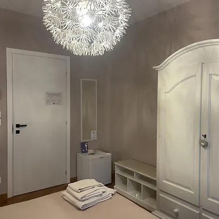Bed & Breakfast Con Vista Giardino E Piscina Borgofranco d'Ivrea