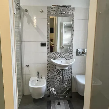 Bed & Breakfast Con Vista Giardino E Piscina