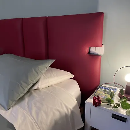 Bed & Breakfast Con Vista Giardino E Piscina Borgofranco d'Ivrea