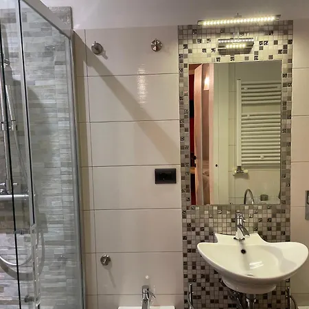 Con Vista Giardino E Piscina فندق مبيت وإفطار Borgofranco d'Ivrea