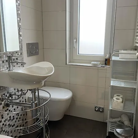 Bed & Breakfast Con Vista Giardino E Piscina Borgofranco d'Ivrea