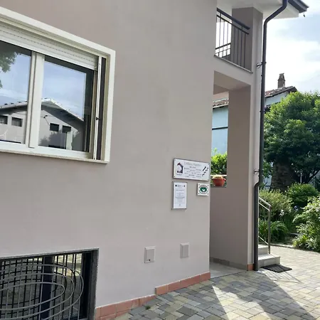 Con Vista Giardino E Piscina Bed & Breakfast