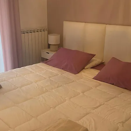 Con Vista Giardino E Piscina Bed & Breakfast