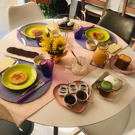 L'albero Maestro Oda ve Kahvaltı Borgofranco d'Ivrea