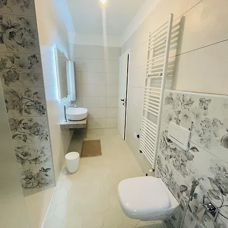 Bed and Breakfast L'albero Maestro 4*